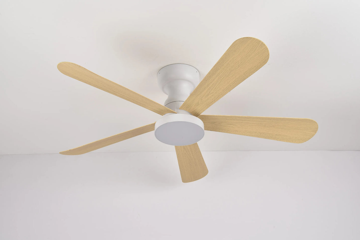 Ventilateur de Plafond Encastré Plat Alvik – 104cm, 5 Pales, Télécommande & Minuterie, Réversible